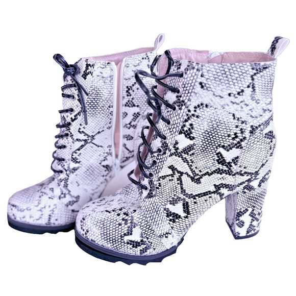 Chase & Chloe Shoes - Chase + Chloe Women's Binx-1 Combat High Heel Ankle Boots Snakeskin Size 10